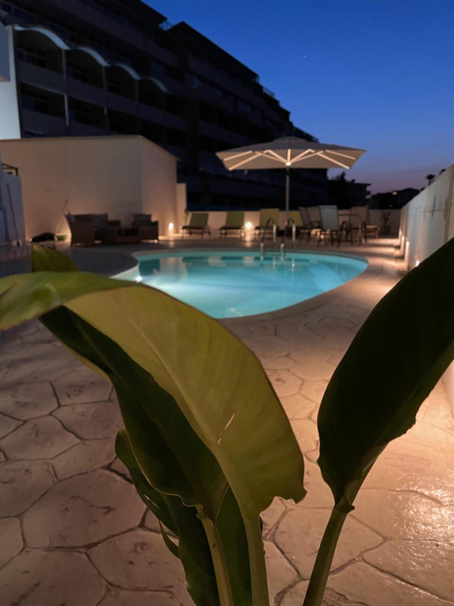 White&Blue Luxury Suites Ialysos  Exterior photo